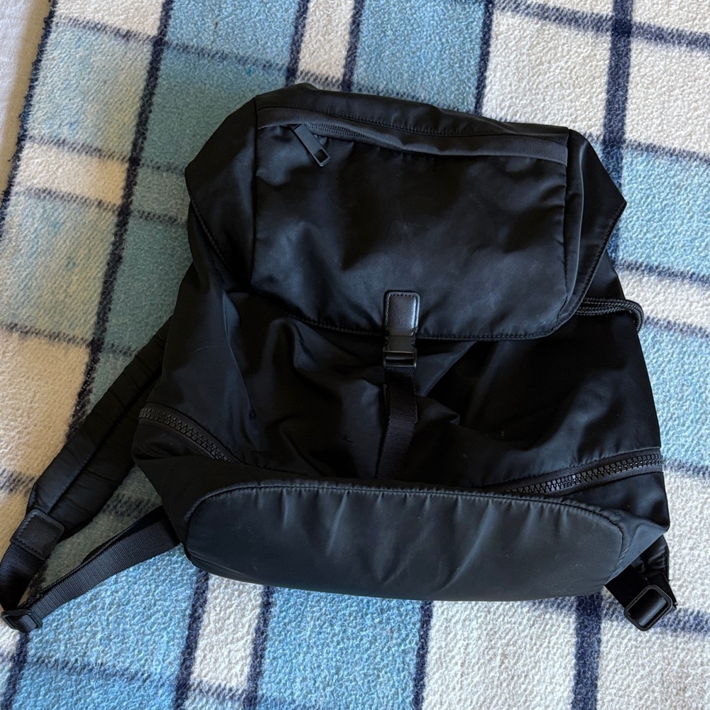 Lululemon Go Lightly Backpack